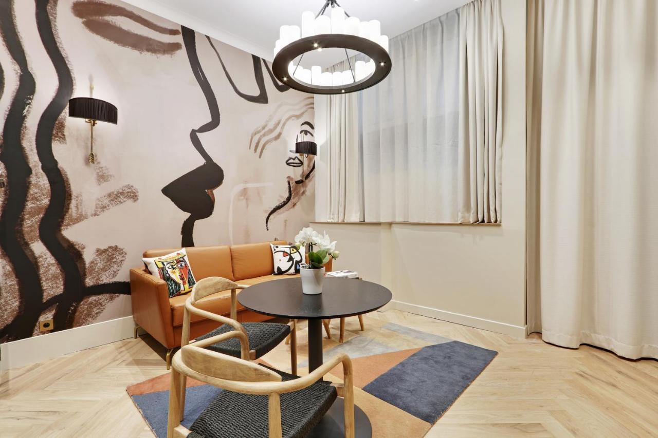 Pick A Flat's In Saint Germain Des Pres - Rue Du Cherche Midi Apartment