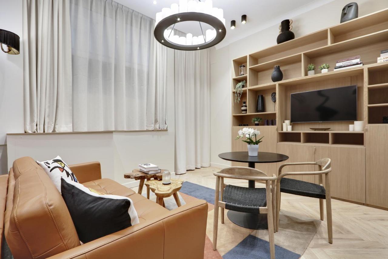 Apartment Pick A Flat's In Saint Germain Des Pres - Rue Du Cherche Midi Paris